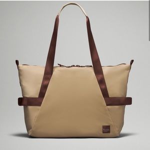 Lululemon All Day Essential Tote 26L - Trench/Brown - NEW WITH TAGS